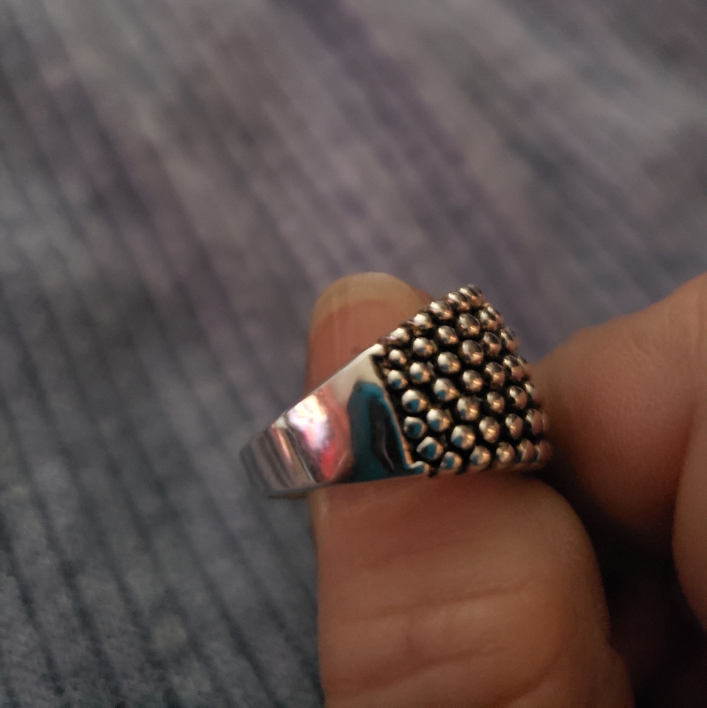 Ring - Picture 3 of 3